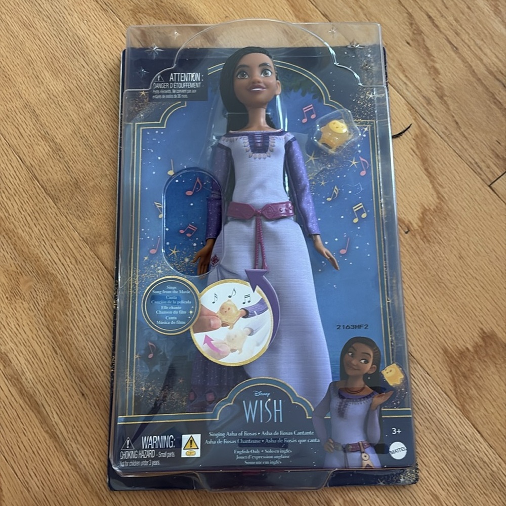 Disney Wish Movie Singing Asha Doll With Star Pet New Doll In Box - Picture 3 of 8